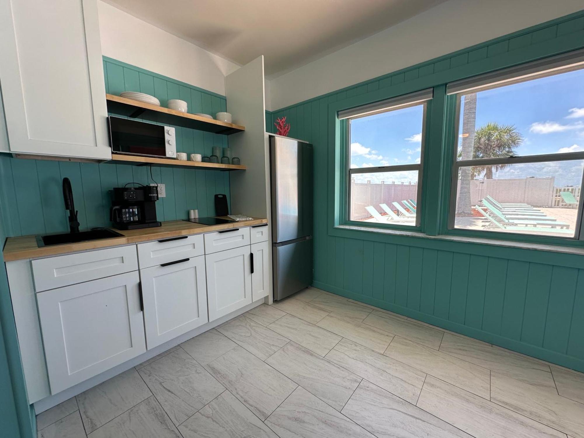 Arvilla Resort St. Pete Beach Extérieur photo